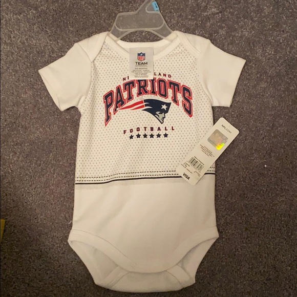 Patriots onesie - Picture 2 of 2
